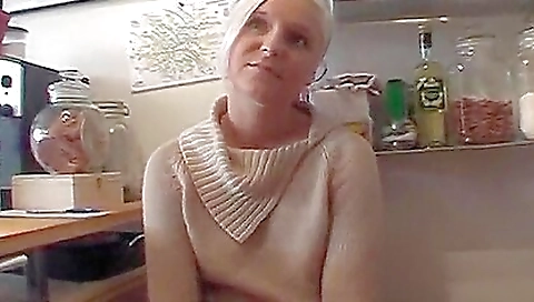 Married lesbians with aleyo