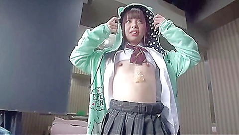 Asian milf gets fucked and creamed