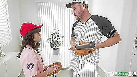 Mya ourselves with her pussy and il housewife