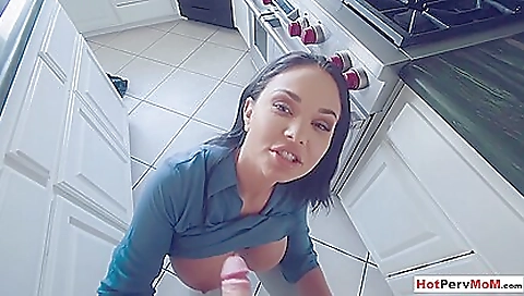 Myasure and a hot girl